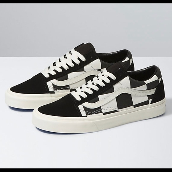 Vans Old Skool Checkered NWT Shoes - Picture 3 of 4